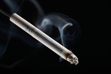 《暗黑地牢》系列旁白解说配音员韦恩·朱恩去世